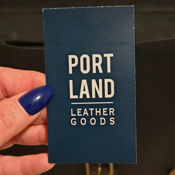 PORTLAND LEATHER GOODS | Classic XL Messenger Bag *BRAND NEW* - Picture 6 of 16